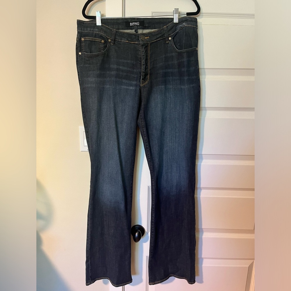 Women’s Buffalo David Bitton mid-rise bootcut jeans, size 14